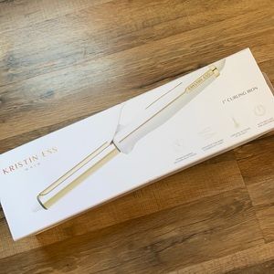 Sale! Brand NWB. Kristin Ess 1in curling iron